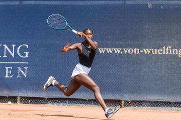 Noma Noha Akugue 12 - BL DTV Hannover - Der Club an der Alster : Ergebnis: 2:7